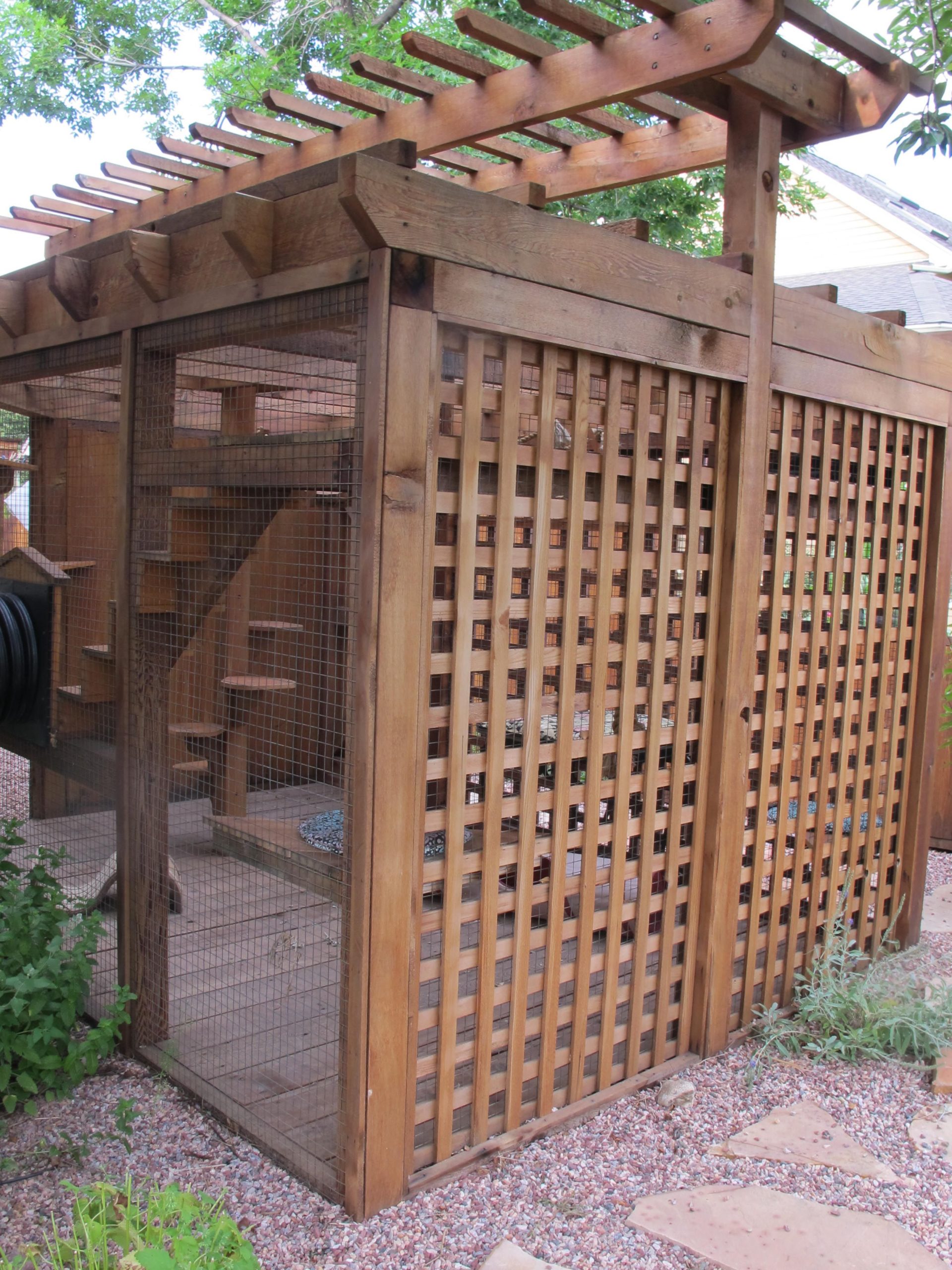 catio pergola